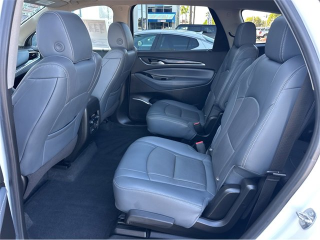 Used 2019 Buick Enclave Essence image 18