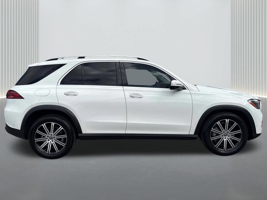 Used 2025 Mercedes-Benz GLE 450e 4MATIC image 4