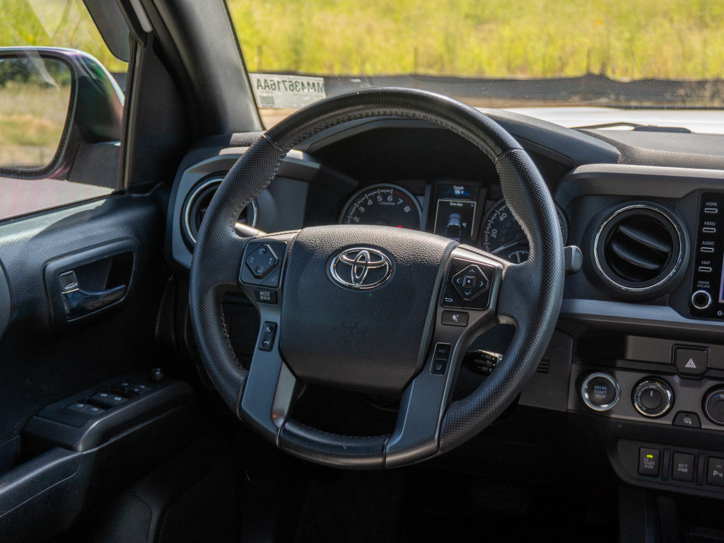 Used 2021 Toyota Tacoma TRD Off-Road w/ Technology Package AWD/4WD image 20