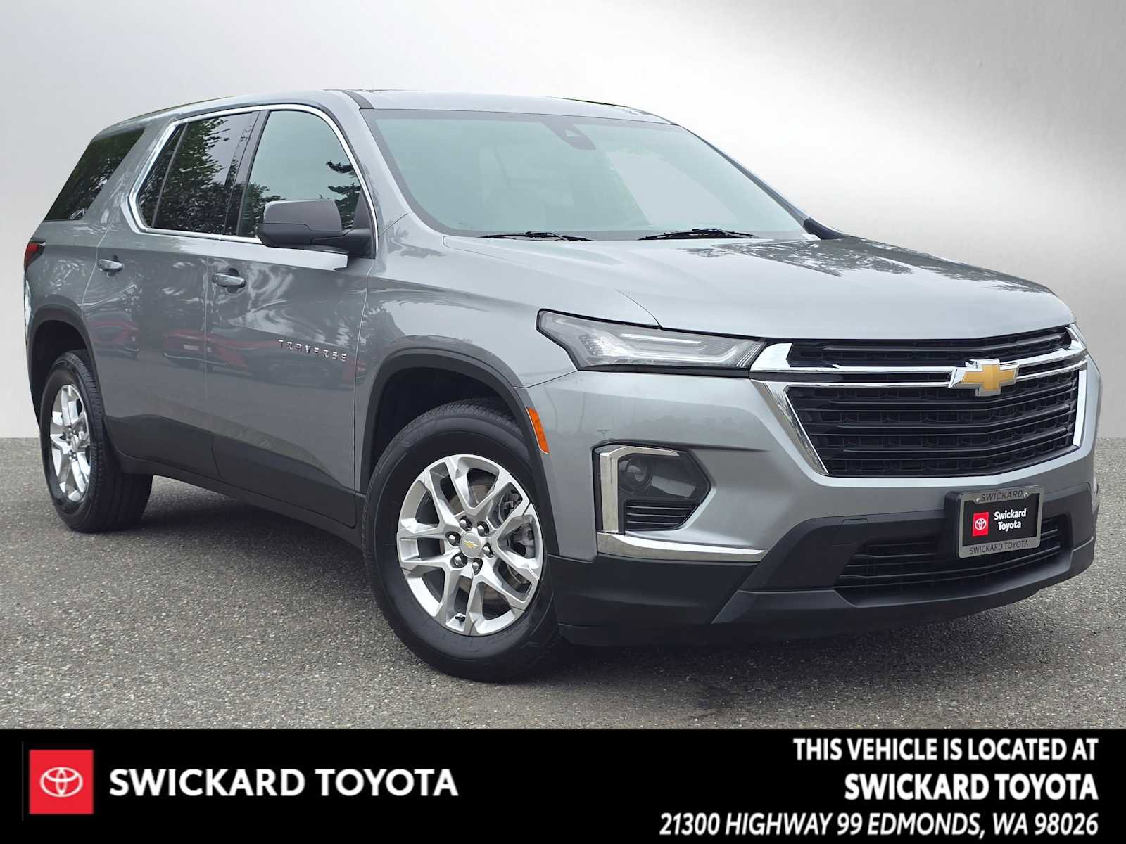 Used 2023 Chevrolet Traverse LS AWD/4WD image 1