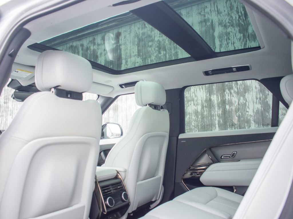 Certified 2024 Land Rover Range Rover Sport SE AWD/4WD image 35