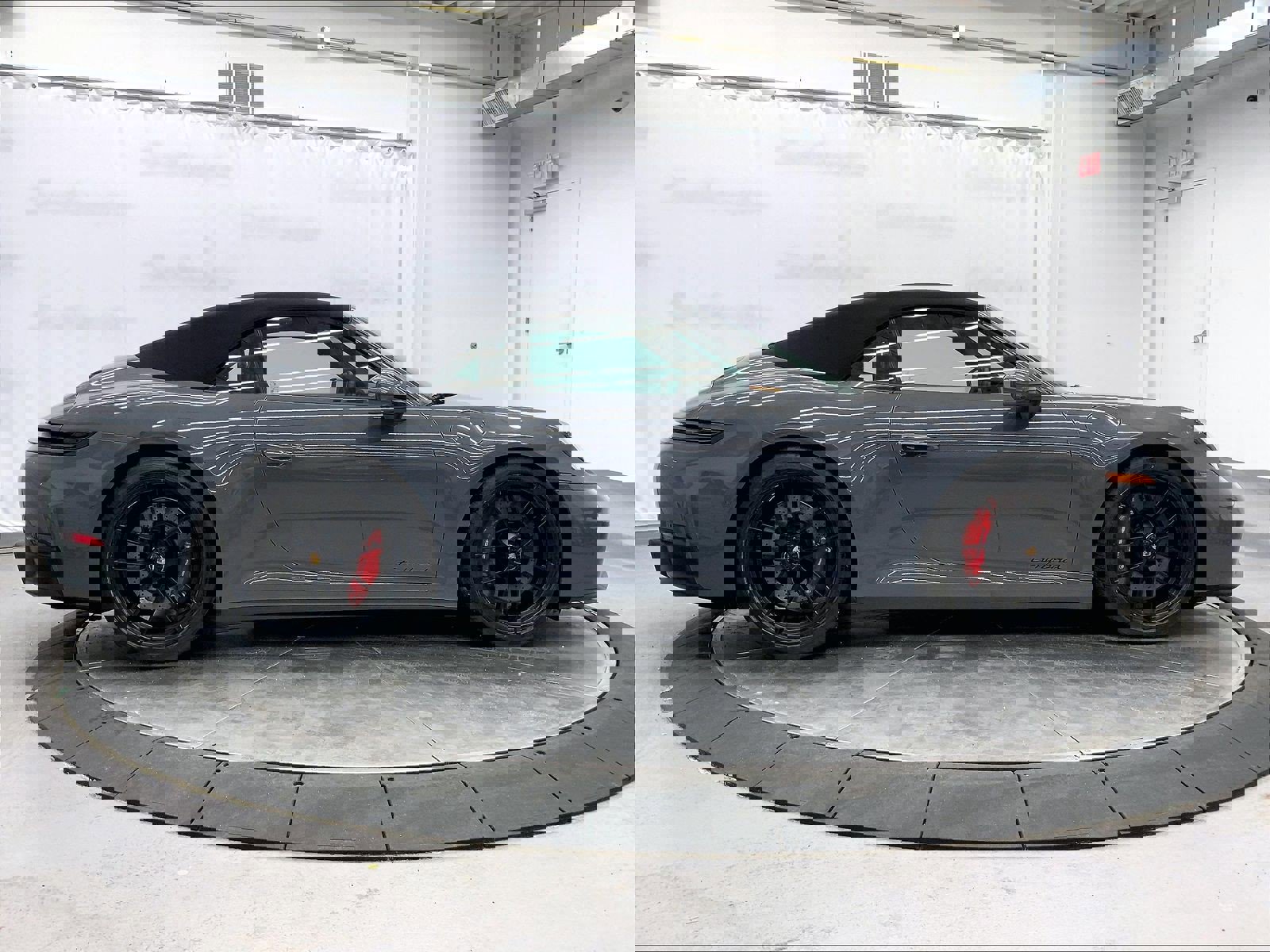 Used 2026 Porsche 911 Carrera 4 GTS AWD/4WD image 8