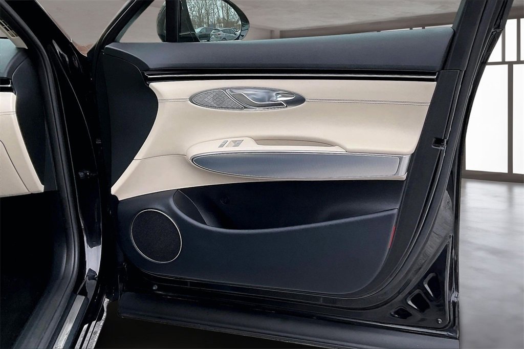 Used 2023 Genesis GV70 2.5T Select w/ Select Package image 26