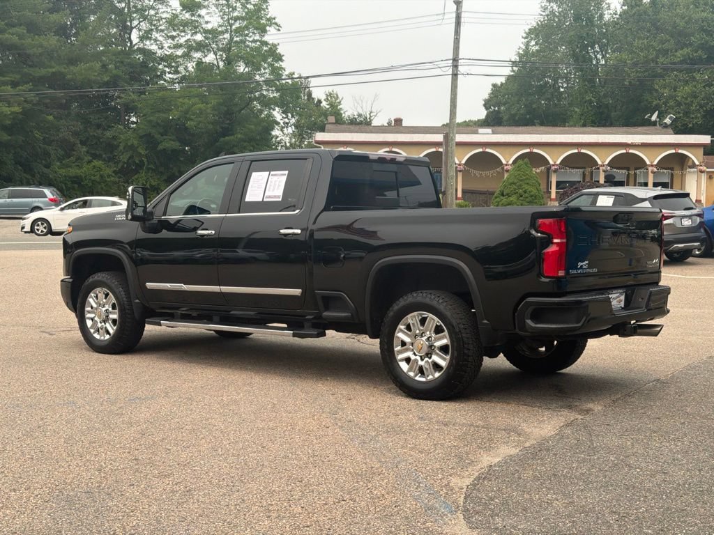 Certified 2024 Chevrolet Silverado 2500 High Country w/ Z71 Off-Road Package AWD/4WD image 4