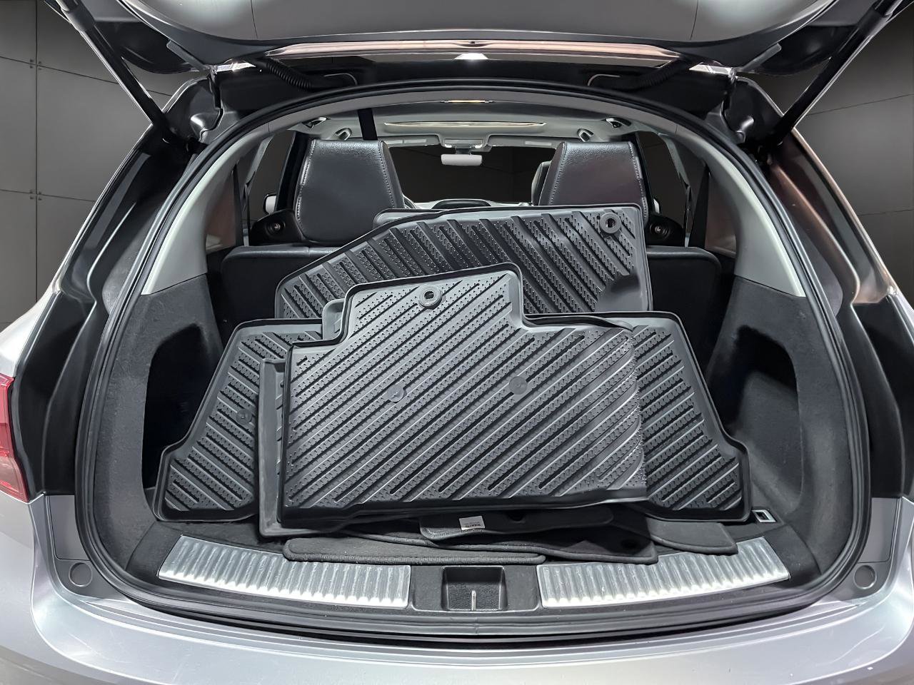 Used 2018 Acura MDX SH-AWD image 9