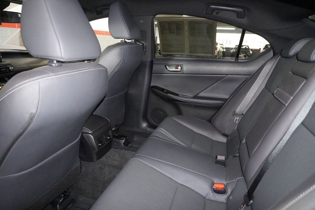 Used 2025 Lexus IS 300 F Sport image 8