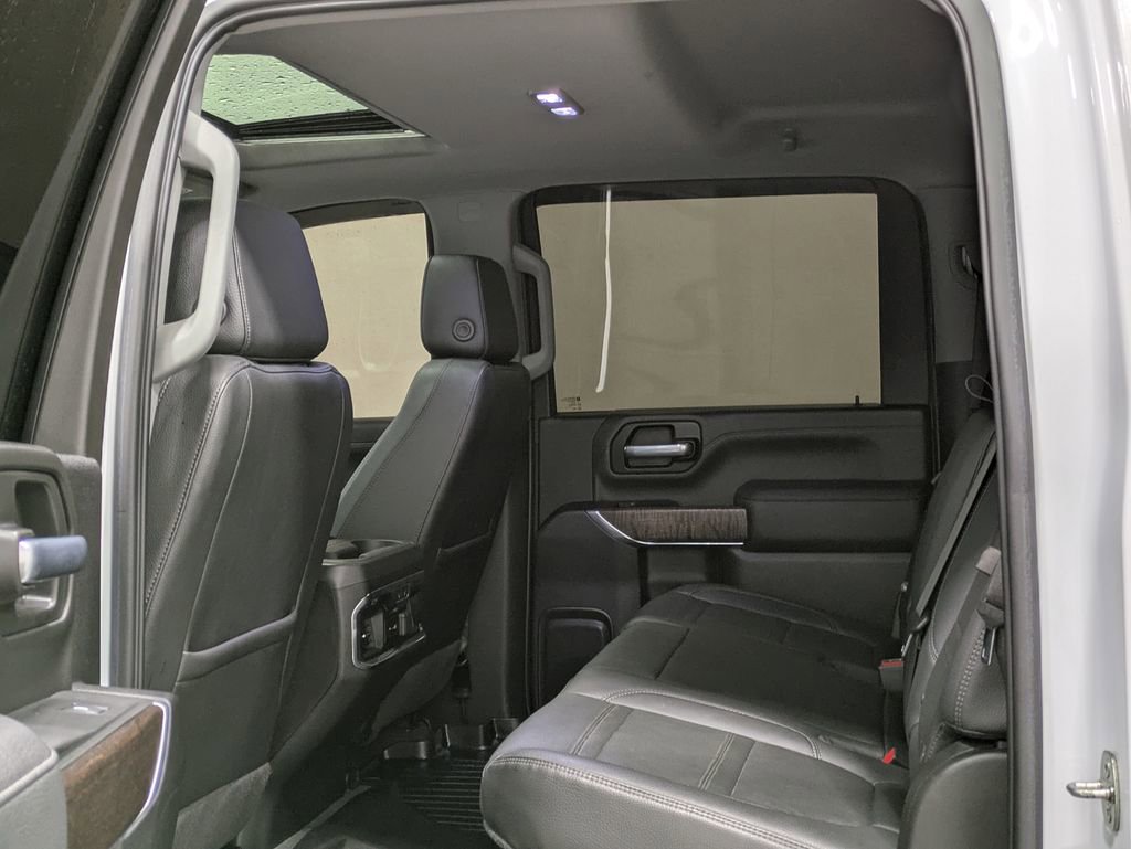 Used 2023 GMC Sierra 3500 Denali w/ Denali Ultimate Package AWD/4WD image 12