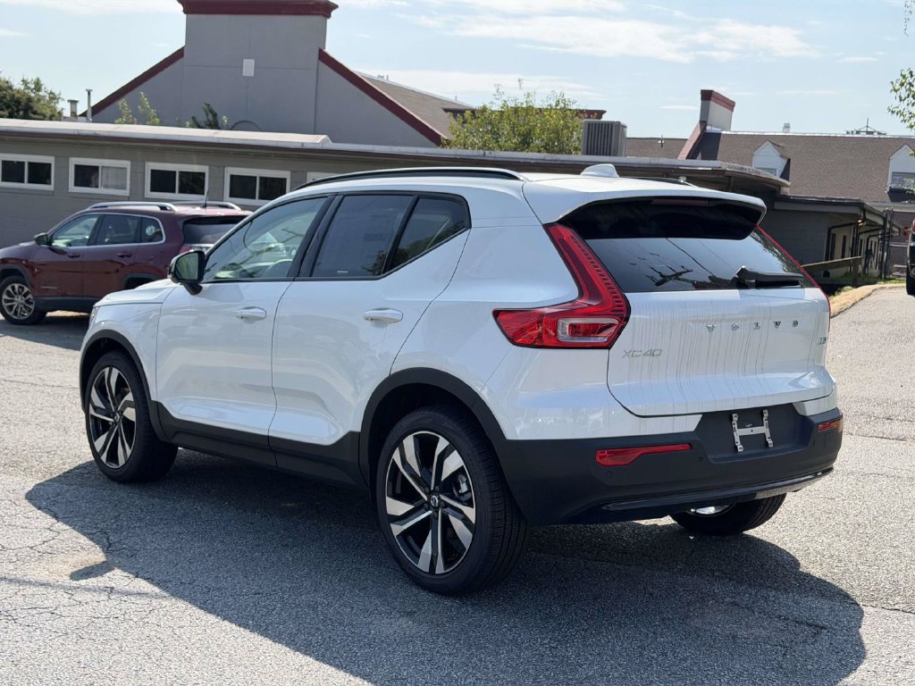 New 2026 Volvo XC40 B5 Ultra w/ Protection Package Premier AWD/4WD image 21