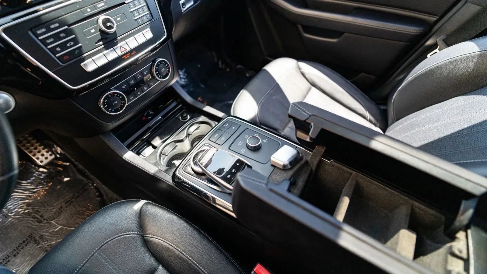 Used 2017 Mercedes-Benz GLE 43 AMG 4MATIC w/ Premium 2 Package image 37