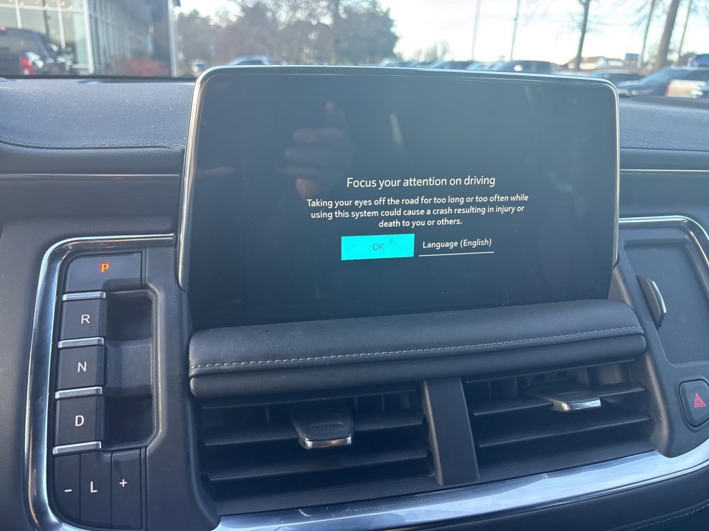 Used 2023 Chevrolet Suburban Z71 w/ Luxury Package image 12