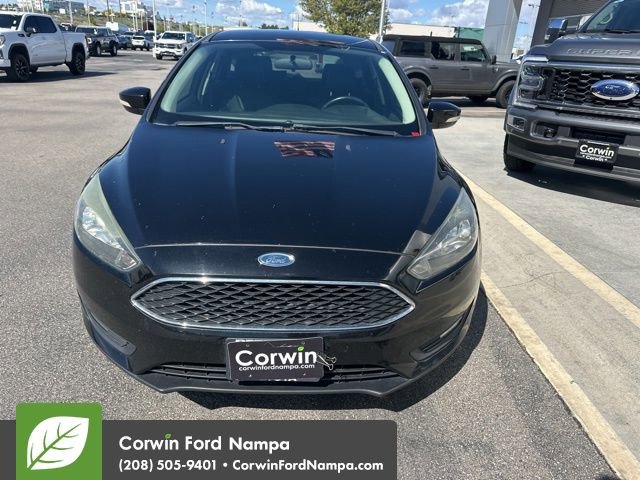 Used 2016 Ford Focus SE w/ Equipment Group 201A FWD image 2