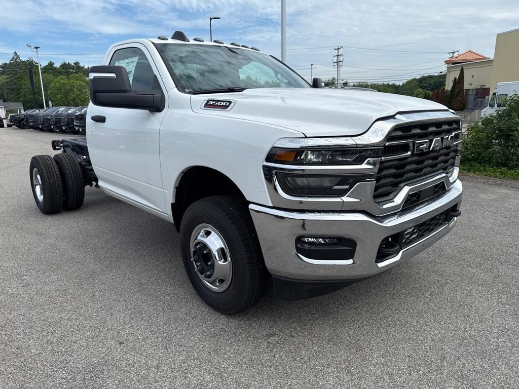 New 2026 RAM 3500 Tradesman w/ Chrome Appearance Group A AWD/4WD image 7