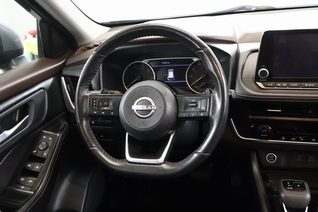 Used 2023 Nissan Rogue SV w/ SV Premium B Package FWD image 16