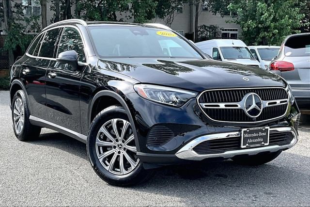 Used 2026 Mercedes-Benz GLC 300 4MATIC image 1
