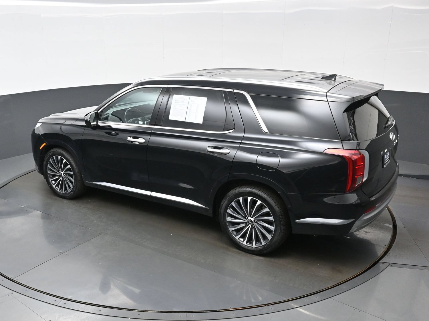 Certified 2023 Hyundai Palisade Calligraphy w/ Cargo Package AWD/4WD image 35