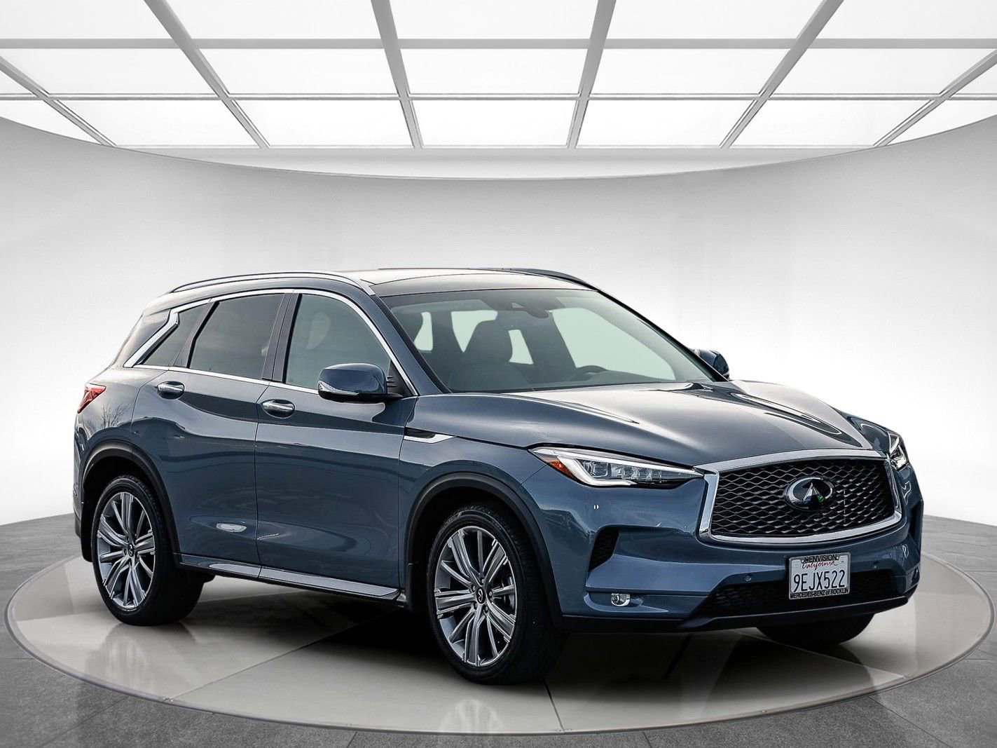 Used 2023 INFINITI QX50 Sensory image 5