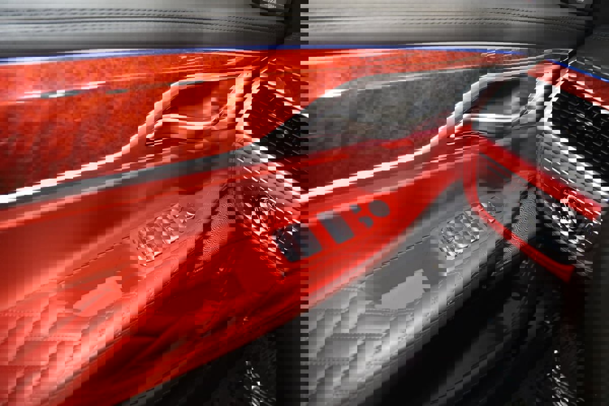 Used 2022 BMW ALPINA B7 xDrive w/ Luxury Rear Seating Package image 61