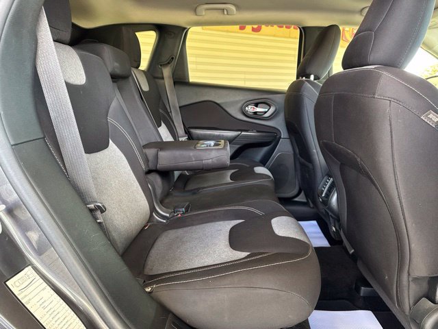 Used 2014 Jeep Cherokee Latitude AWD/4WD image 26