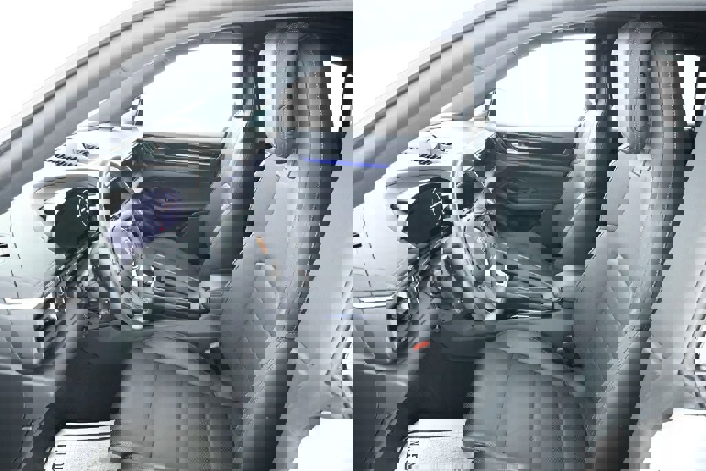 Used 2025 Porsche Macan Electric w/ Premium Package image 22