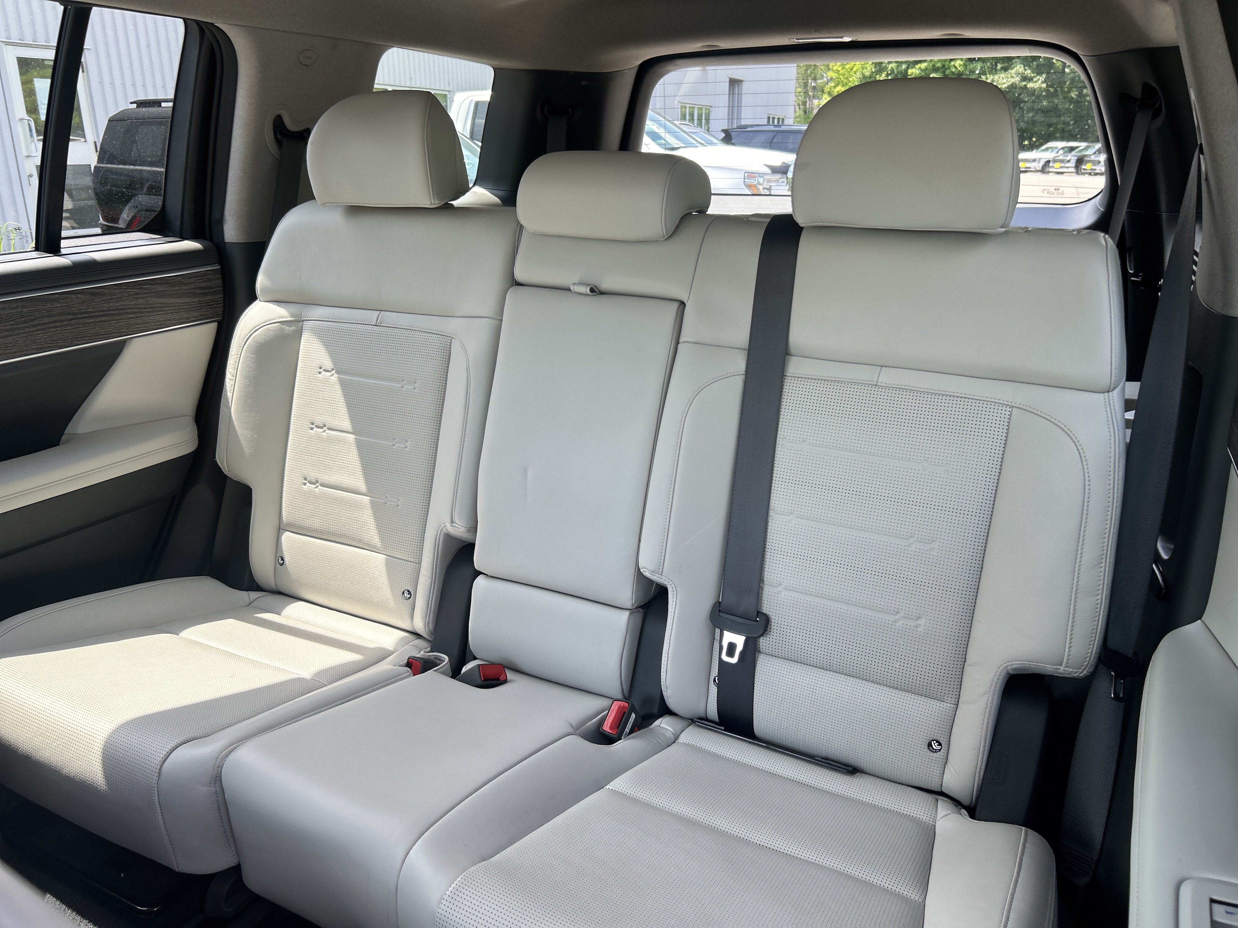 Certified 2024 Hyundai Santa Fe Limited AWD/4WD image 16