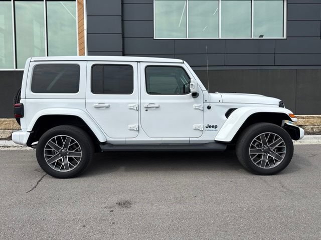 Used 2023 Jeep Wrangler Unlimited Sahara AWD/4WD image 2