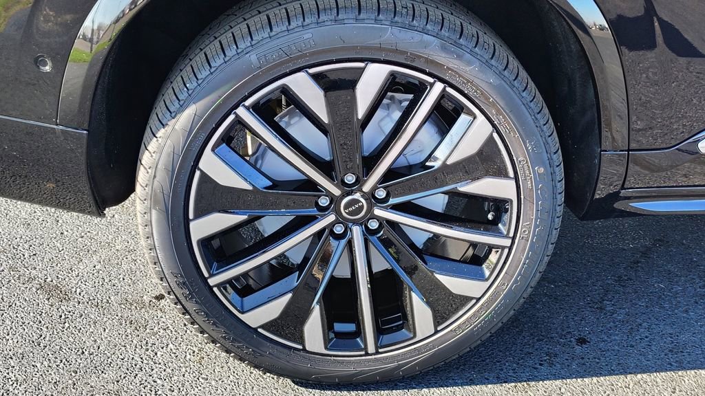 New 2026 Volvo XC90 B6 Plus image 32