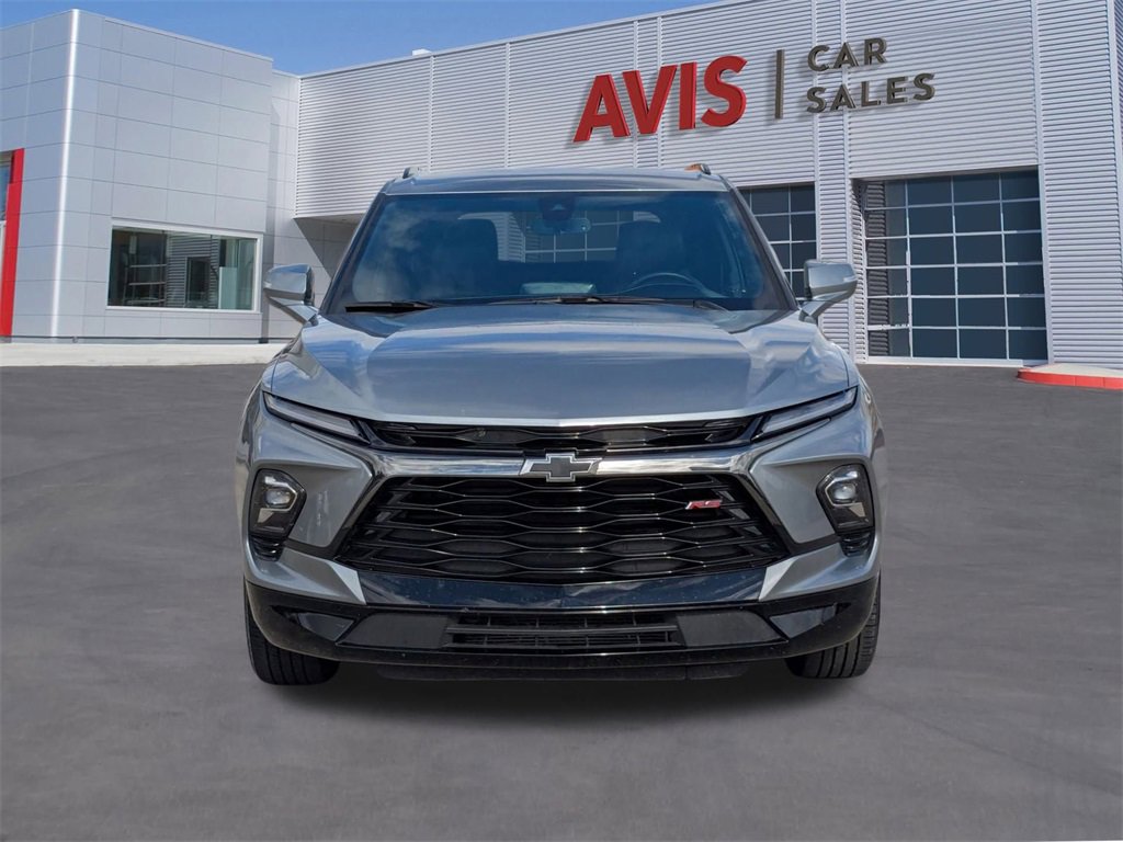 Used 2025 Chevrolet Blazer RS image 2