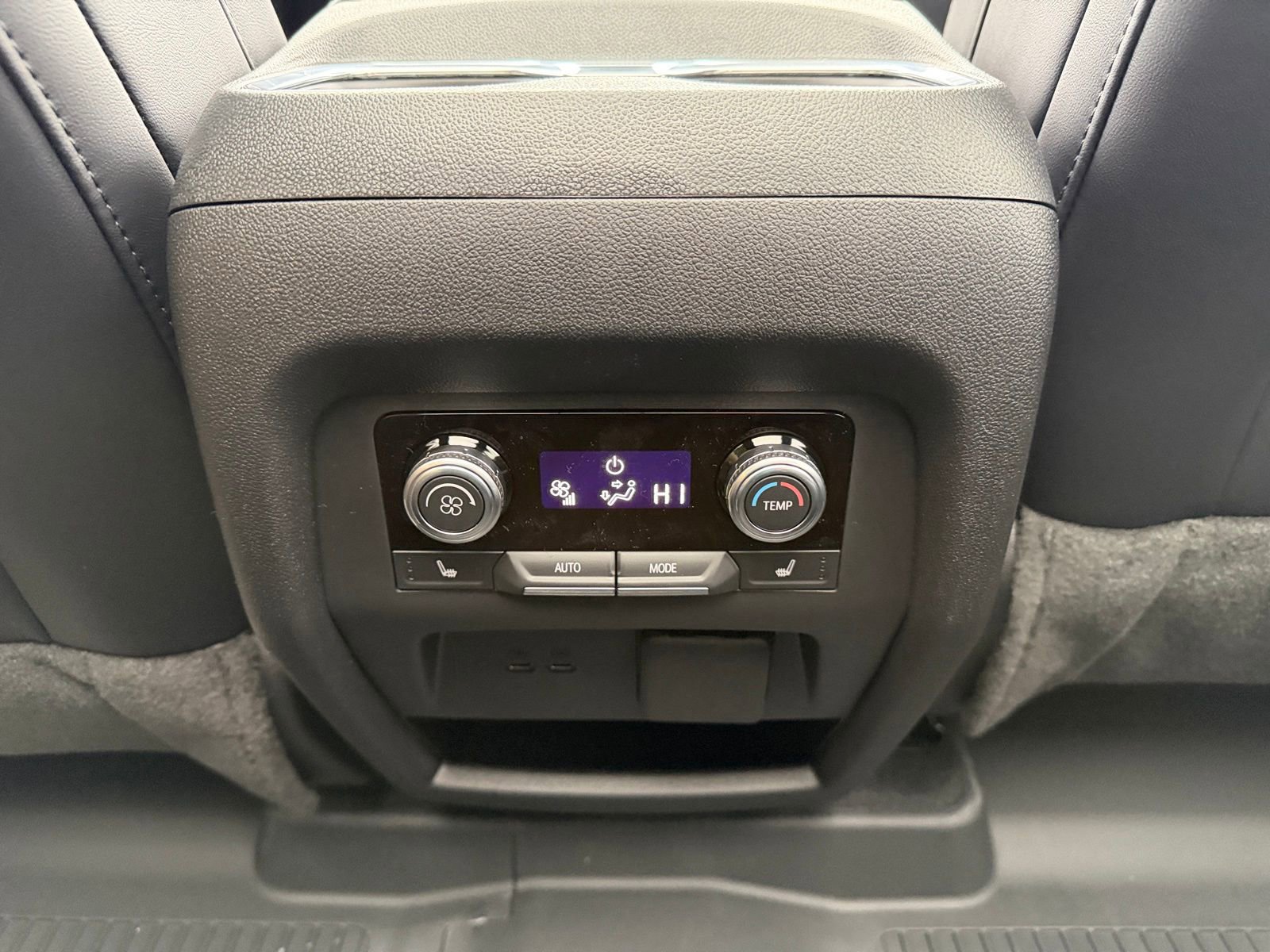 New 2026 GMC Acadia Elevation image 30