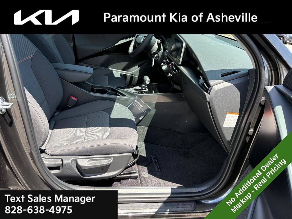 New 2026 Kia Niro LX FWD image 17