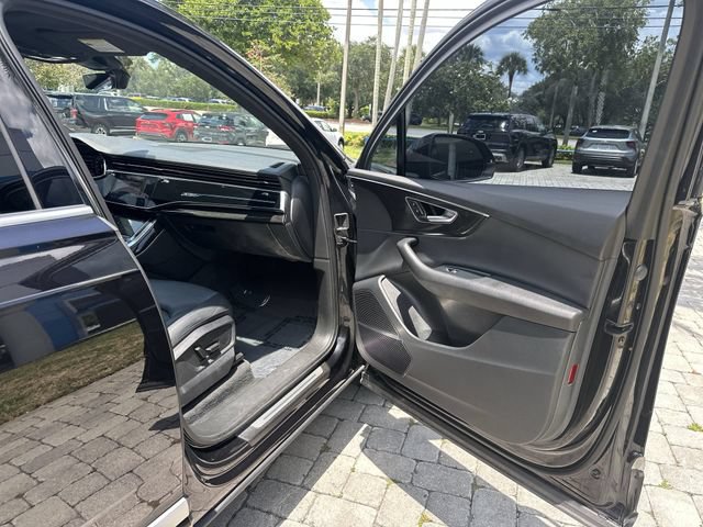 Used 2021 Audi Q7 3.0T Premium Plus w/ Premium Plus Package AWD/4WD image 23