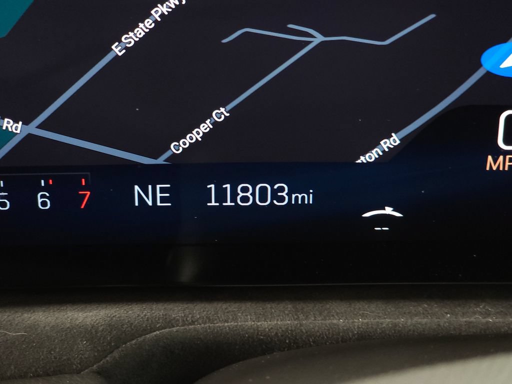 Used 2025 Cadillac XT4 Sport FWD image 21