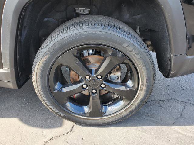 Used 2022 Jeep Grand Cherokee Altitude image 30