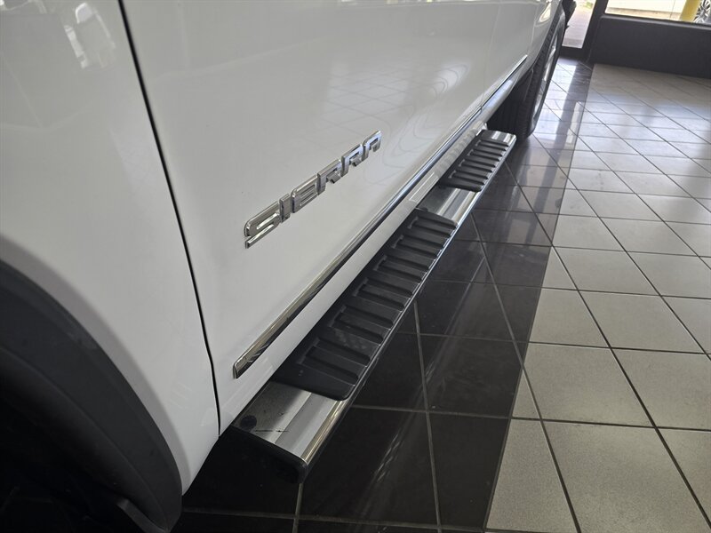 Used 2014 GMC Sierra 1500 SLT w/ Suspension Package, Off-Road AWD/4WD image 29