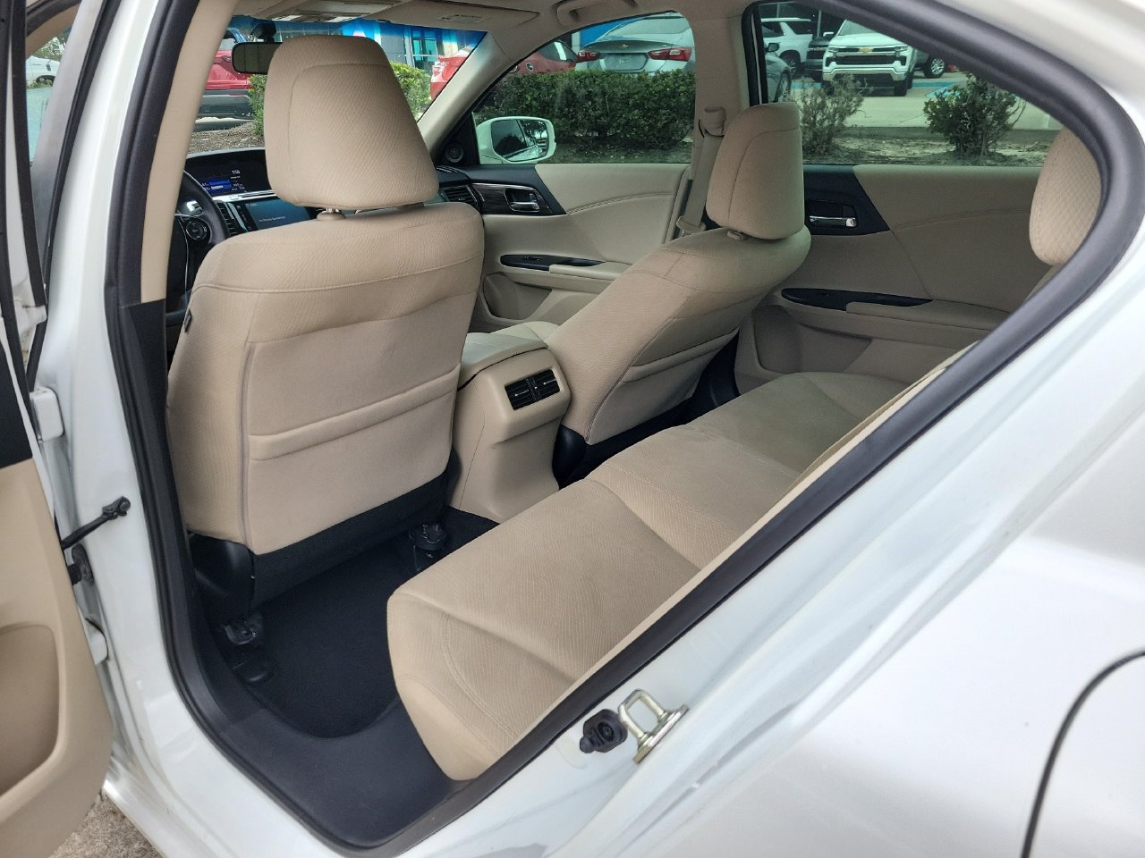 Used 2016 Honda Accord EX image 8