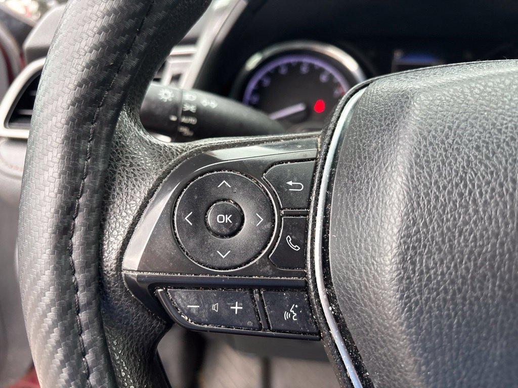 Used 2020 Toyota Camry LE FWD image 18