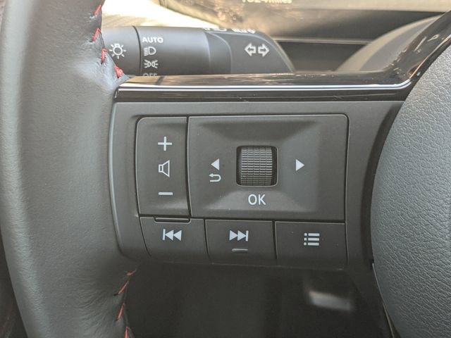 Used 2025 Nissan Kicks SR image 23