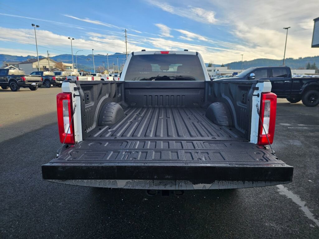 Certified 2024 Ford F350 XLT image 10