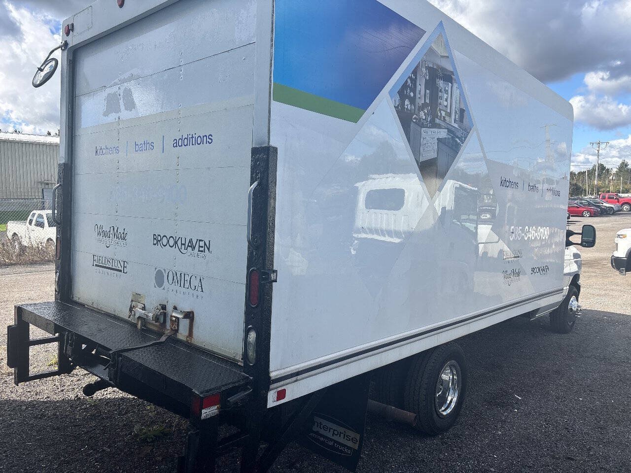 Used 2018 Ford E-350 and Econoline 350 Super Duty RWD image 11