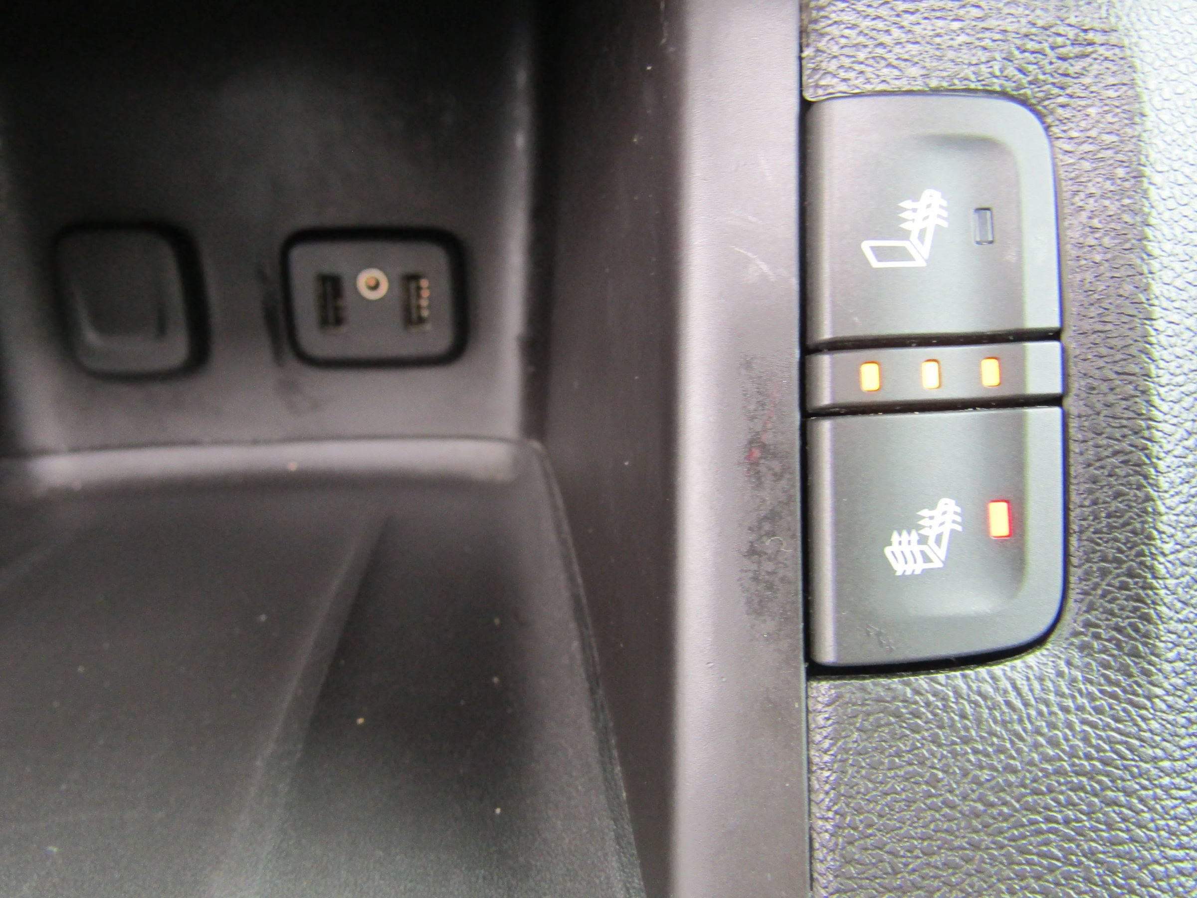 Used 2018 GMC Acadia SLT AWD/4WD image 25