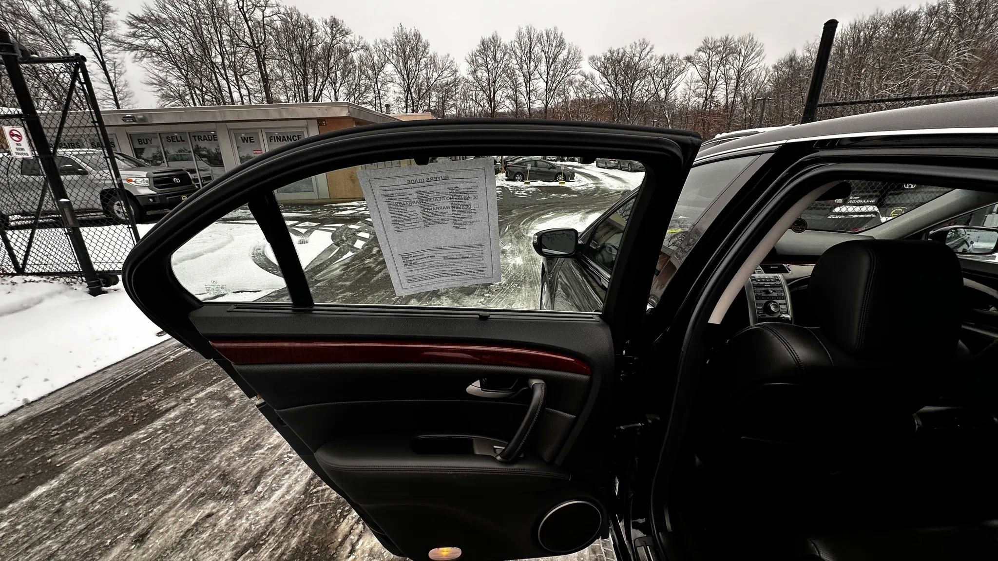 Used 2011 Acura RL image 25