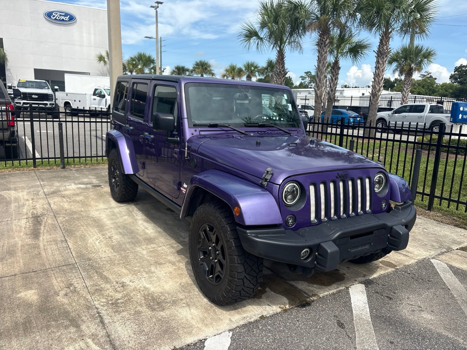 Used 2016 Jeep Wrangler Unlimited Sahara AWD/4WD image 1