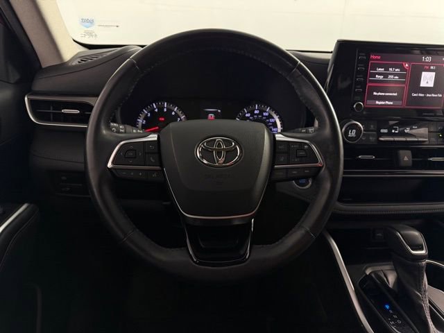 Used 2020 Toyota Highlander LE image 21