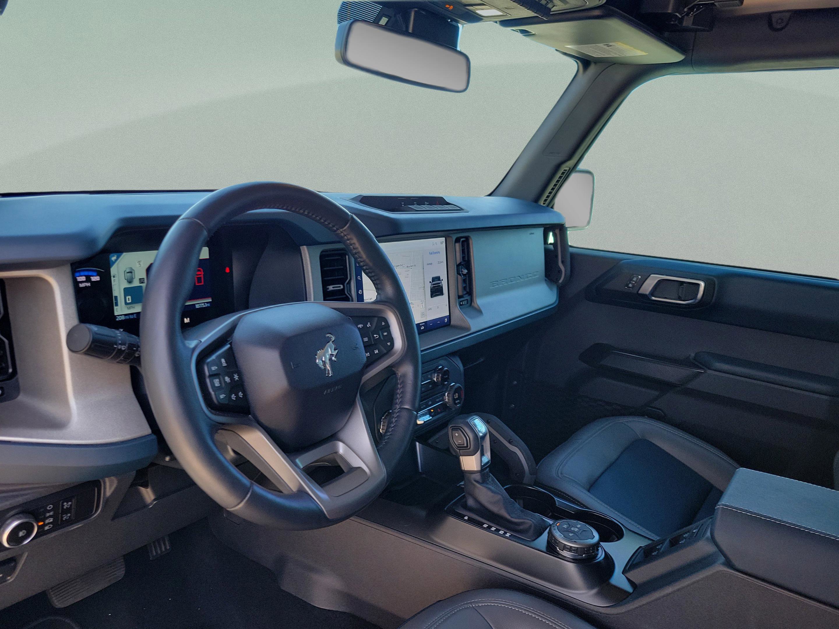 Used 2024 Ford Bronco Outer Banks image 8