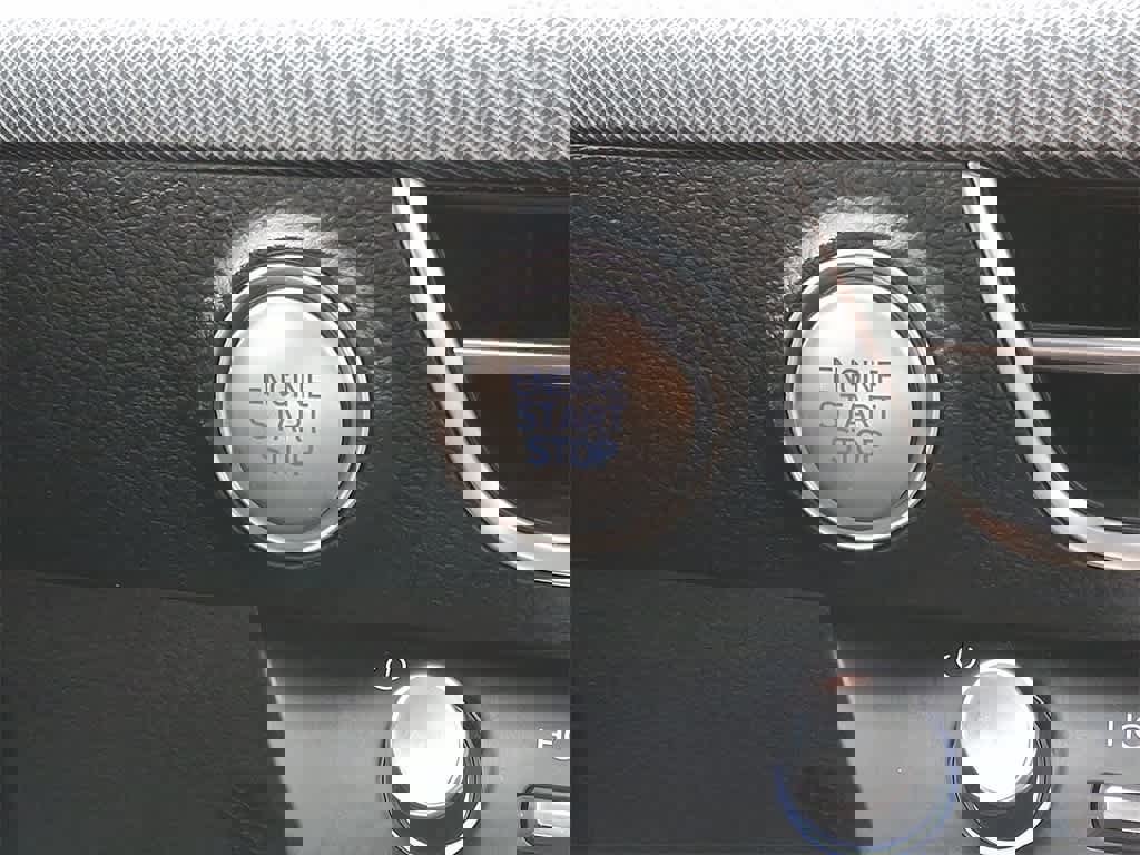 Certified 2025 Hyundai Sonata SE image 16