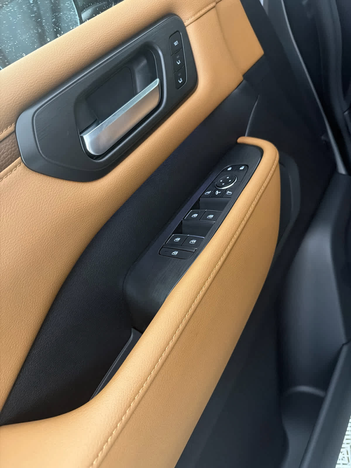 New 2026 Nissan Armada SL w/ Captain's Chari Seat Package image 24