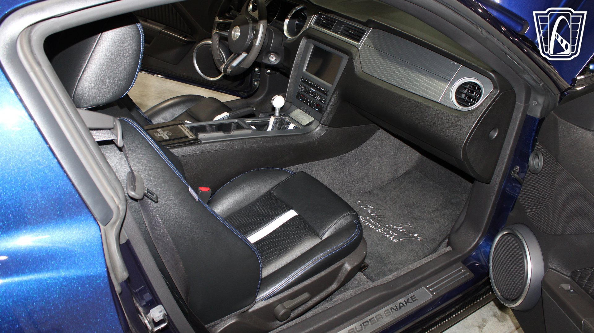 Used 2011 Ford Mustang Shelby GT500 w/ Electronics Pkg RWD image 7