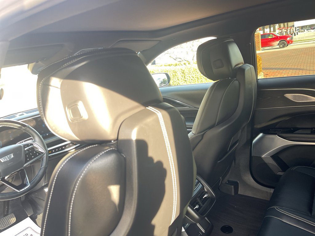 Used 2024 Cadillac Lyriq Luxury w/ LPO, Floor Liner Package image 32