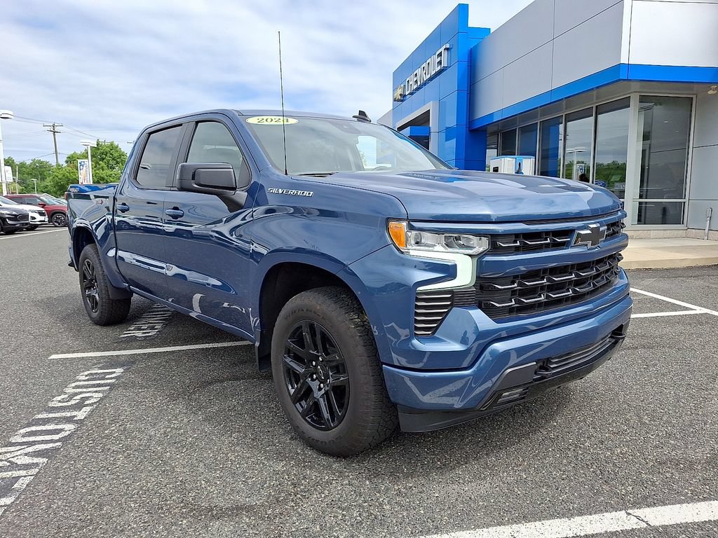 Used 2024 Chevrolet Silverado 1500 RST AWD/4WD image 6