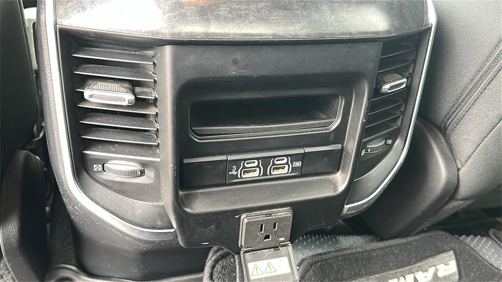Used 2019 RAM 1500 Big Horn image 30