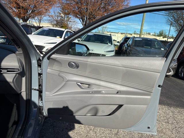 Certified 2023 Hyundai Elantra SEL w/ Convenience Package image 33